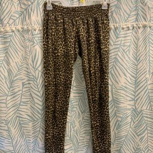 Acacia leopard leggings
